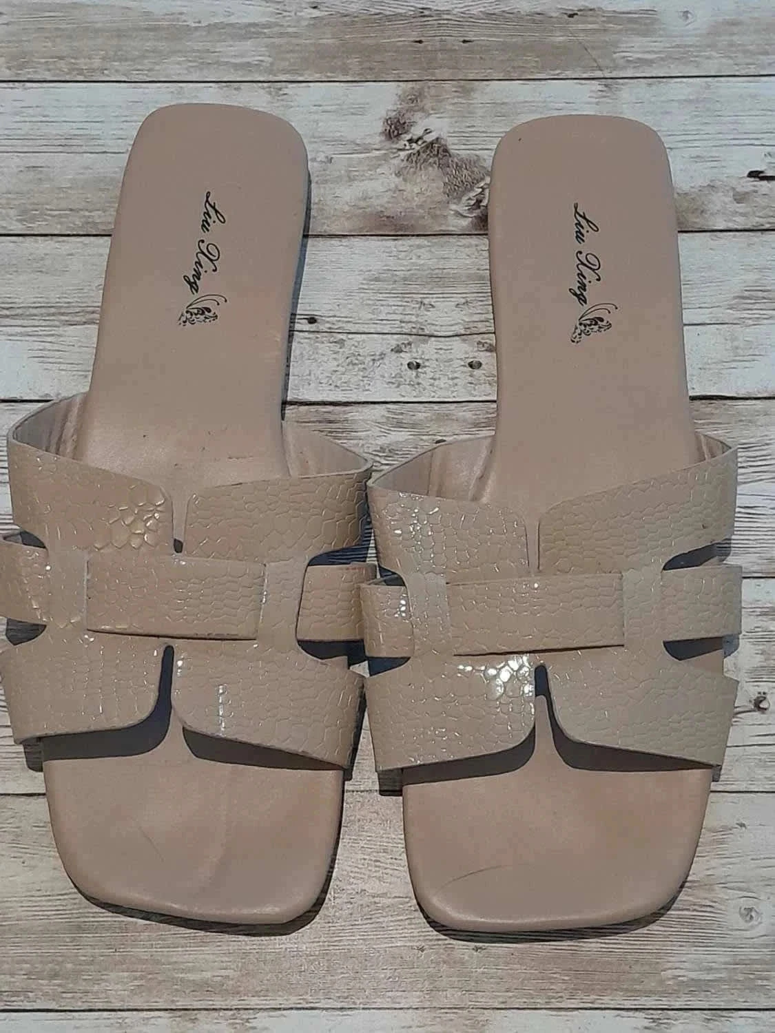 Claquettes, couleur Beige, Pointure 42